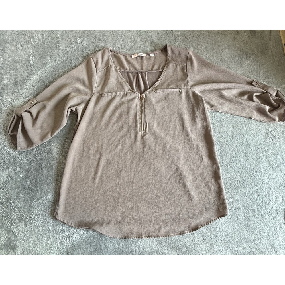 Tempted‎ Los Angeles Women’s Blouse Size L Taupe Roll Tab Sleeve Zip Front Top